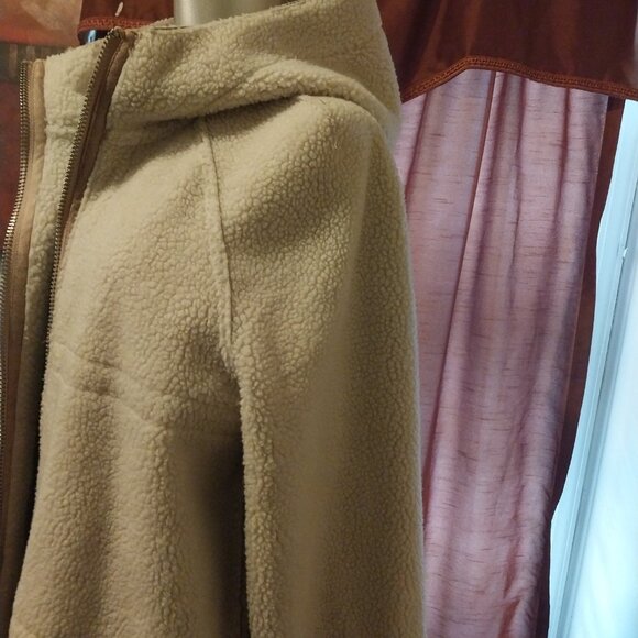 Reversible Sheepskin Heavy Hooded Winter Coat - Picture 14 of 16